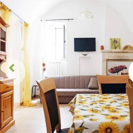 Dimora Vecchio Mulino بيت للعطل بوتينيانو